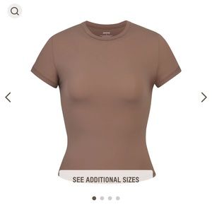 NEW: Skims “Fits Everybody” Tshirt